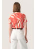 Soaked in Luxury T-shirt SLEva Gerade Passform in Hot Coral Wave