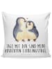 Mr. & Mrs. Panda Sofakissen Pinguin umarmen mit Spruch in Weiß