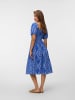 Vero Moda Gesmoktes Kleid in Dazzling Blue