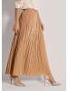 MADELEINE Eleganter Crinkle-Rock mit Plisseefalten in caramel
