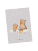 Mr. & Mrs. Panda Postkarte Oma Backen ohne Spruch in Grau Pastell