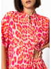 SASSYCLASSY Musselin Bluse mit Rüschensaum in Pink