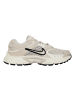 Nike Laufschuh in Creme