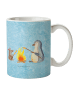 Mr. & Mrs. Panda Plastikbecher Pinguin Lagerfeuer ohne Spruch in Eisblau