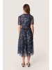 Soaked in Luxury Jerseykleid SLAldora Feminine Form in Navy Swirl Print