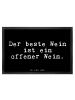 Mr. & Mrs. Panda Fußmatte Der beste Wein ist... mit Spruch in Schwarz
