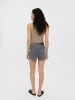 Vero Moda Kurze Denim Jeans Shorts mit Fransen VMBRENDA in Grau