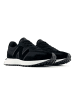 New Balance Sneakers U327 in Schwarz