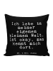 Mr. & Mrs. Panda Kuschel Kissen Ich lebe in meiner... mit Spruch in Schwarz