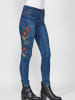 KOROSHI LANGE JEANS SCHMALE HOSE in blau