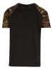 Urban Classics Urban Classics T-Shirts in blk/woodcamo