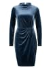 Zero  Samtkleid mit Raffungen in 8599