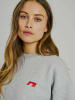 Norr Pullover Daphine in Light grey w. red print