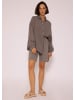 SASSYCLASSY Ultra Oversize Musselin-Blusenhemd kürzere Variante in Taupe