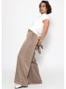 SASSYCLASSY Satin Hose mit weitem Bein in Taupe
