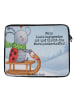Mr. & Mrs. Panda Laptop Tasche Smörle Rodeln Design mit Spruch in Weiß
