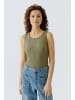 Oui FILIZ Top aus Viskose-Rippe in Green Garden