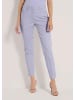 MADELEINE Schlanke Chino-Hose in hellamethyst