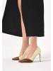 Kazar Pumps in Beige