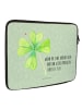 Mr. & Mrs. Panda Hülle Laptop Blume Kleeblatt mit Spruch in Blattgrün