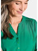 GOLDNER Kurzgröße:  Elegante Viskosebluse mit V-Ausschnitt in dunkelgrün