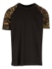 Urban Classics Urban Classics T-Shirts in blk/woodcamo