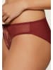 Linga Dore Slip in Port
