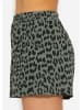 SASSYCLASSY Musselin Shorts mit Leo-Print in khaki I schwarz