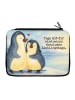 Mr. & Mrs. Panda Federtasche Pinguin umarmen Design mit Spruch in Weiß