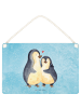 Mr. & Mrs. Panda Schild Pinguin umarmen ohne Spruch in Eisblau