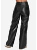 SASSYCLASSY Straight-Fit Thermo Hose aus Kunstleder in Schwarz