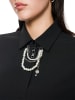 MARC CAIN SPORTS  Brosche mit Perlen und Anhängern in Silber