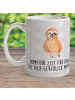 Mr. & Mrs. Panda Kindertasse Faultier Zufrieden mit Spruch in Grau Pastell