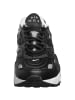 Nike Turnschuhe in black/white/metallic silver