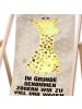 Mr. & Mrs. Panda Gartenliege Giraffe Zufrieden mit Spruch in Sandig