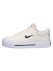 Nike Sneaker in beige