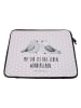 Mr. & Mrs. Panda Laptop Tasche Turteltauben Liebe mit Spruch in Grau Pastell