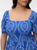 Vero Moda Gesmoktes Kleid in Dazzling Blue