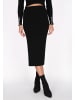 faina Women Skirt in black