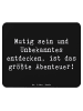Mr. & Mrs. Panda Mauspad Spruch Unbekannte Orte erkunden mit Spruch in Schwarz