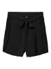 Vero Moda Shorts in Black