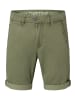 Timezone Feine Chino Shorts mit umgeschlagenem Saum in Olive