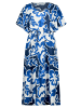 BETTY & CO Sommerkleid mit Blumenprint in Weiß/Dunkelblau