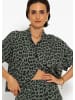 SASSYCLASSY Kurzarm Musselin Bluse mit Leo Print in khaki I schwarz