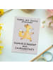Mr. & Mrs. Panda Postkarte Auszubildender Leidenschaft mit Spruch in Grau Pastell