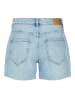 Vero Moda Bermuda Jeansshorts mit ausgefranstem Saum in Hellblau