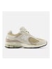 New Balance Sneackers - in Beige