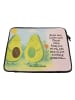 Mr. & Mrs. Panda Laptoptasche Avocado Pärchen Design mit Spruch in Weiß