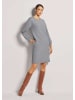 MADELEINE Elastisches Oversized-Kleid mit Taschen in steingrau