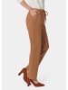 GOLDNER Kurzgröße:  Freizeithose SARA in Veloursleder-Optik in camel